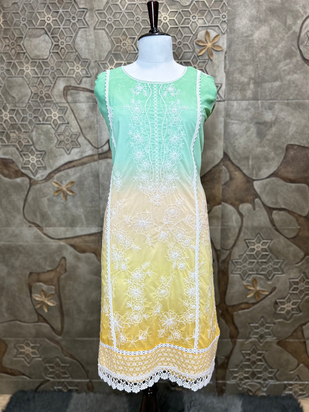Ombre Shade Mul Cotton Unstitched Suit | Floral Thread Embroidery & Cutdana Handwork | Lacework Ghera and Sleeves | Digital Print Back And Chiffon Dupatta