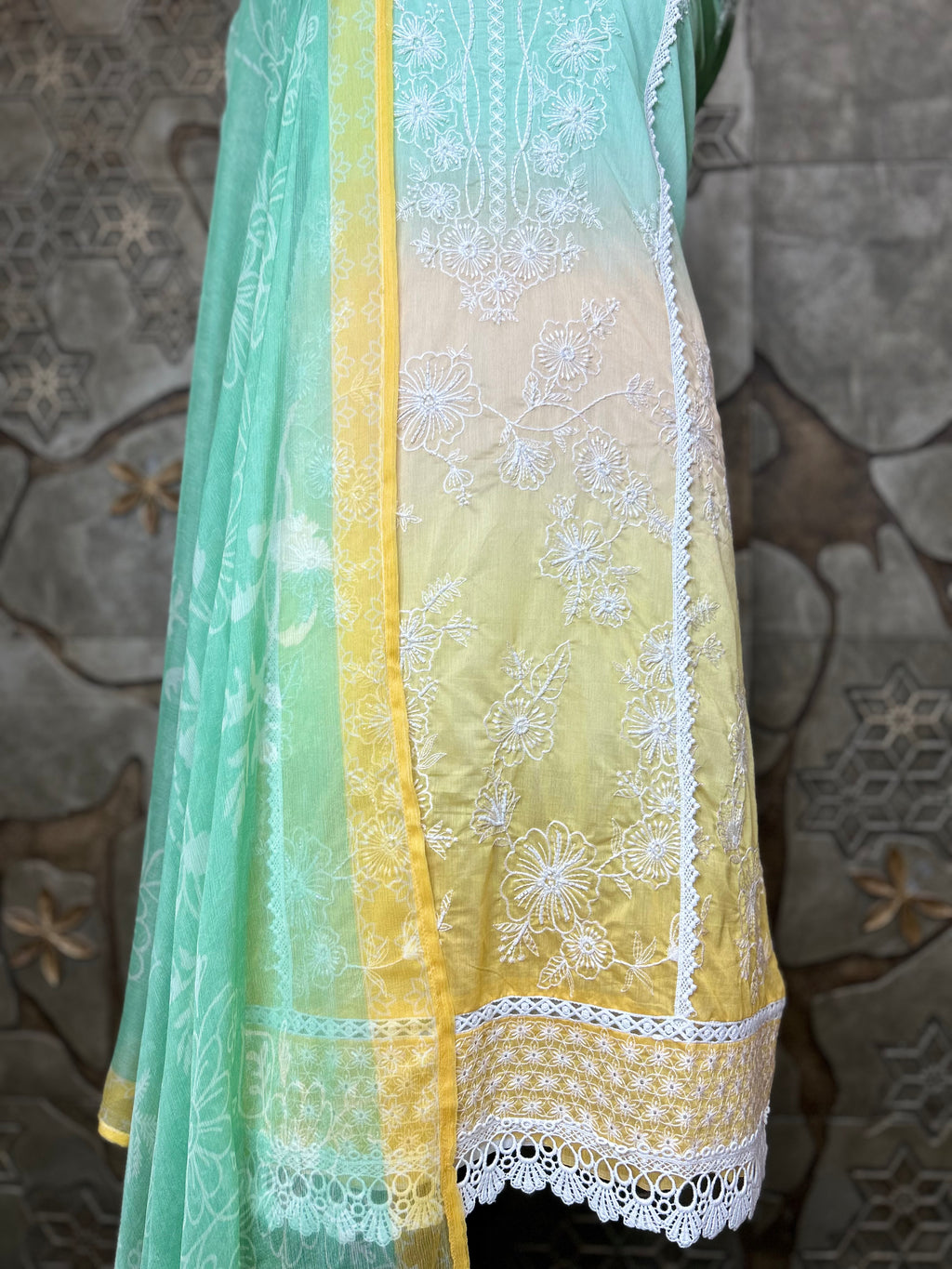 Ombre Shade Mul Cotton Unstitched Suit | Floral Thread Embroidery & Cutdana Handwork | Lacework Ghera and Sleeves | Digital Print Back And Chiffon Dupatta
