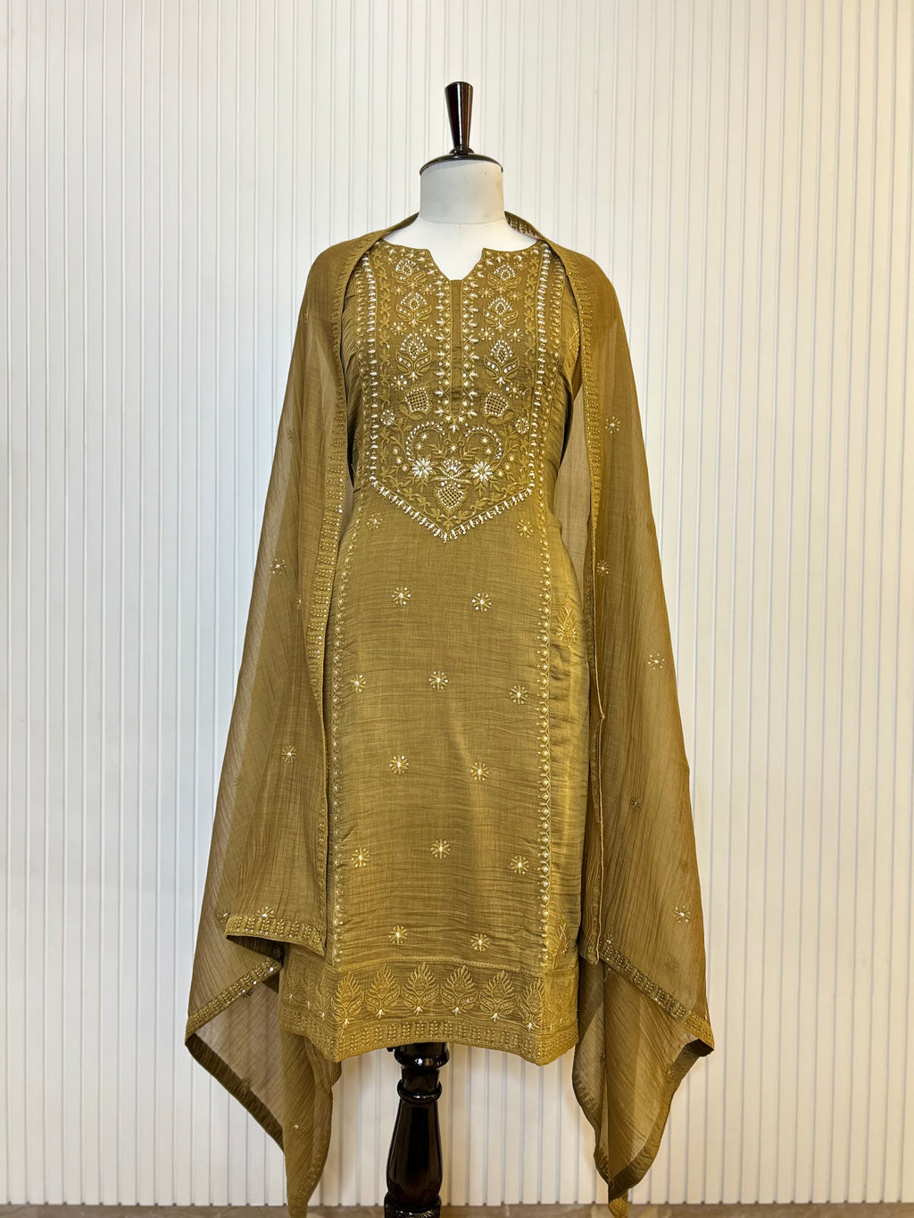 Mul Cotton Embroidered Unstitched Suit Set with Hand Beads Work & Embroidered Mul Cotton Dupatta | Premium Ethnic Salwar Suit Material for Women