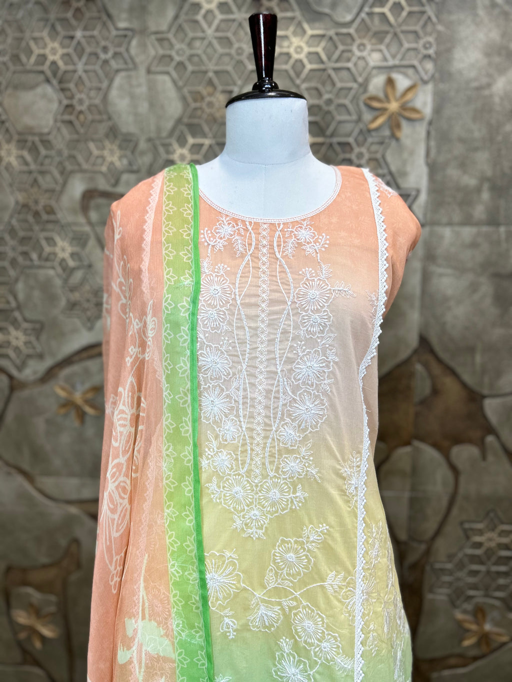 Ombre Shade Mul Cotton Unstitched Suit | Floral Thread Embroidery & Cutdana Handwork | Lacework Ghera and Sleeves | Digital Print Back And Chiffon Dupatta