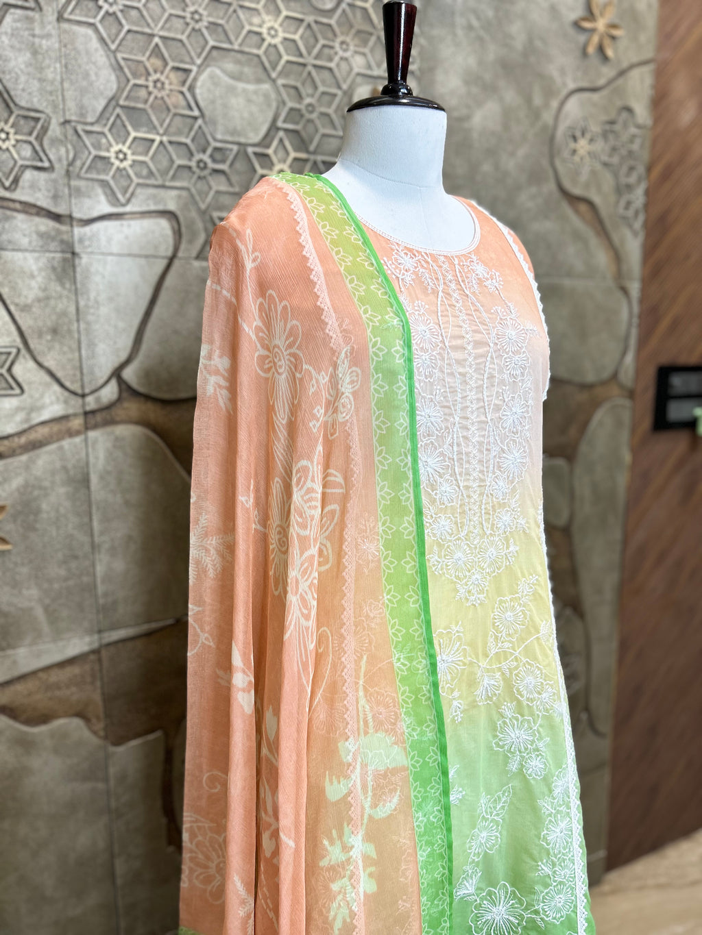 Ombre Shade Mul Cotton Unstitched Suit | Floral Thread Embroidery & Cutdana Handwork | Lacework Ghera and Sleeves | Digital Print Back And Chiffon Dupatta