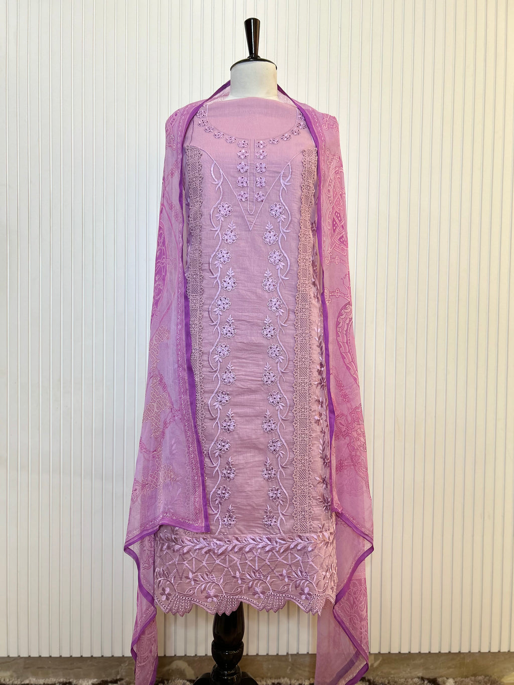Muslin Cotton Unstitched Suit | All-Over Thread Floral Embroidery with Cutwork Scallop Ghera & Lace Panel Border | Pure Chiffon Digital Print Dupatta