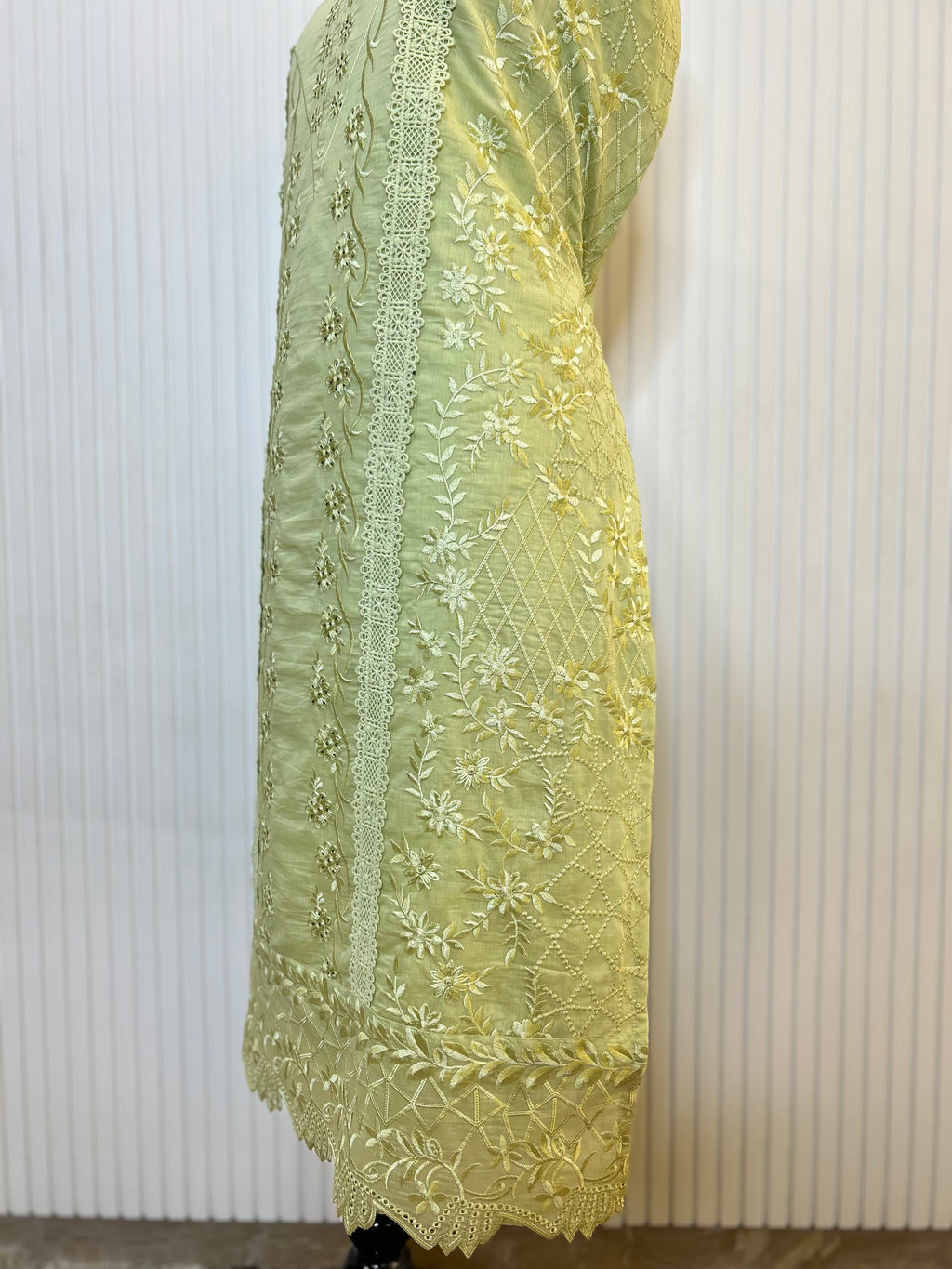 Muslin Cotton Unstitched Suit | All-Over Thread Floral Embroidery with Cutwork Scallop Ghera & Lace Panel Border | Pure Chiffon Digital Print Dupatta