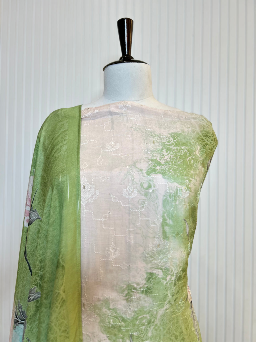Muslin Cotton Digital Print Unstitched Suit Set with Embroidery Jaal And Floral Printed Dupatta | Premium Suit Material For Women